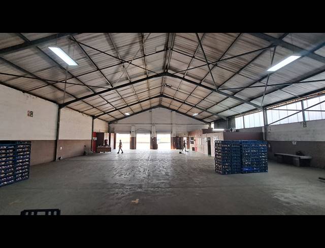 438M² WAREHOUSE TO LET IN HILLVIEW